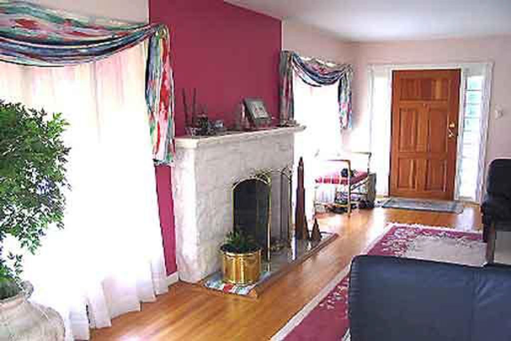 listing image 1107220436612060734