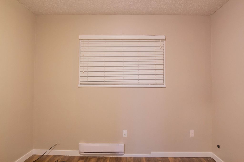 listing image 1100972813186938816