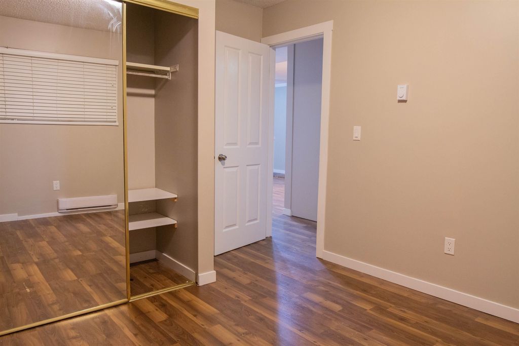 listing image 1106495311434542367