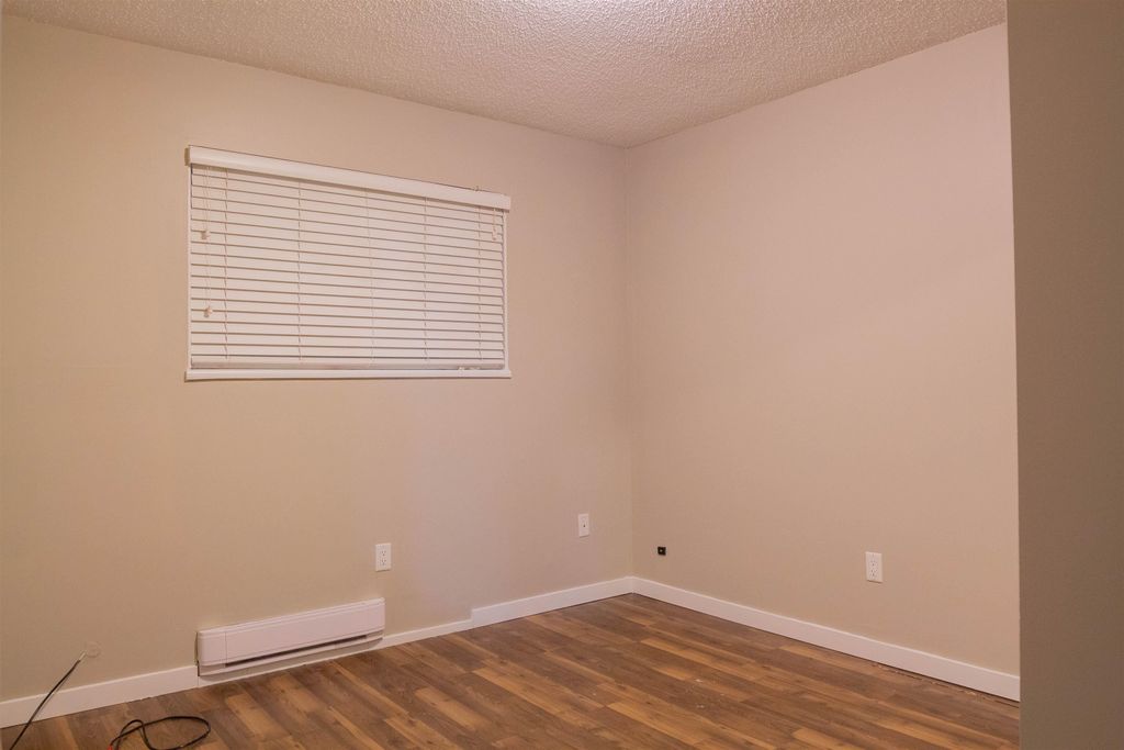 listing image 1104303162955581355