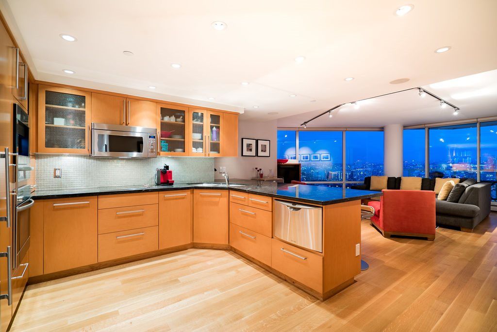 listing image 1102104209622972314