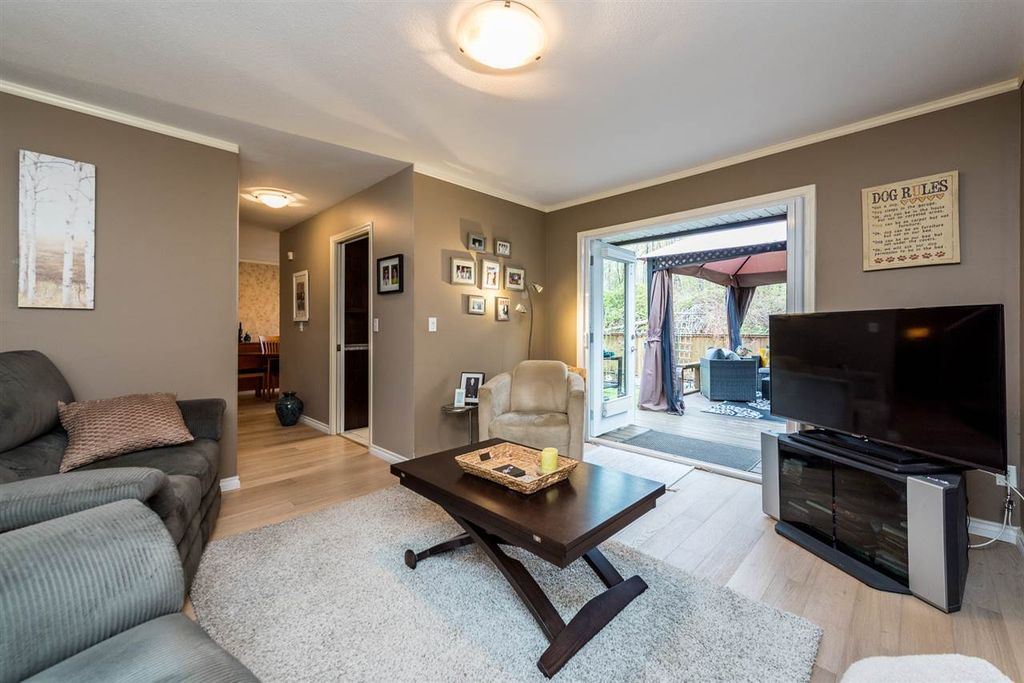 listing image 1104110651999335712