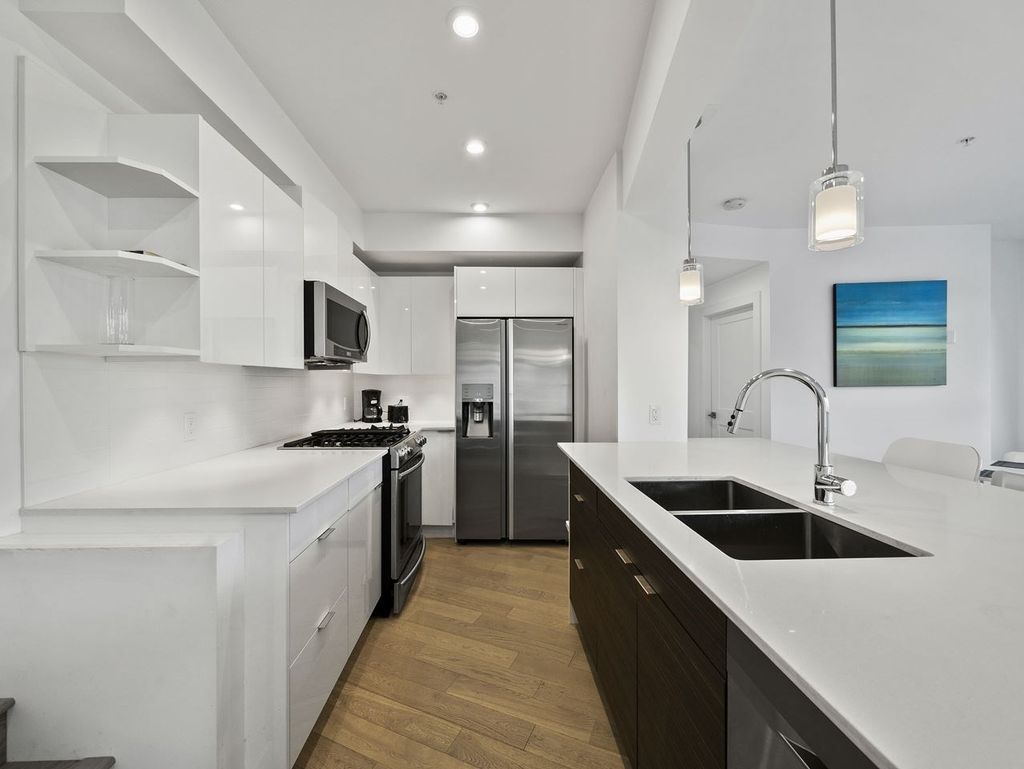 listing image 1108824017848228702