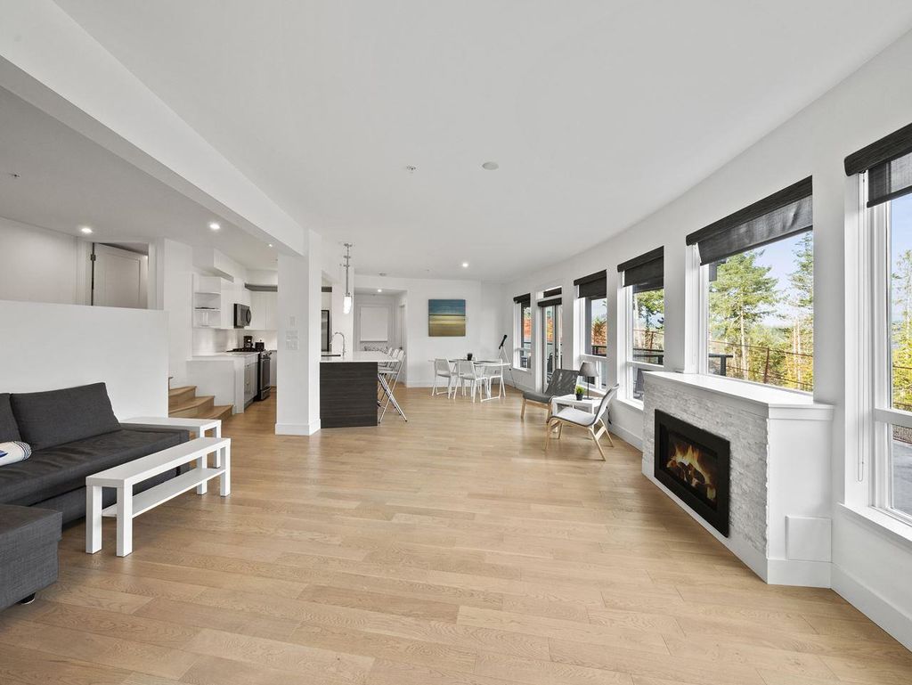 listing image 1105847723895303508