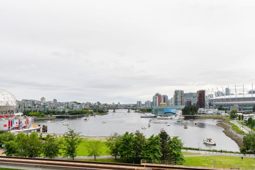 listing image 1102332624790113725