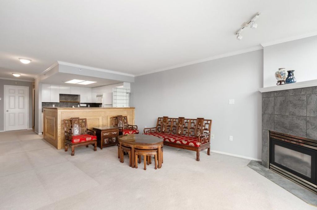 listing image 1107005940155467274