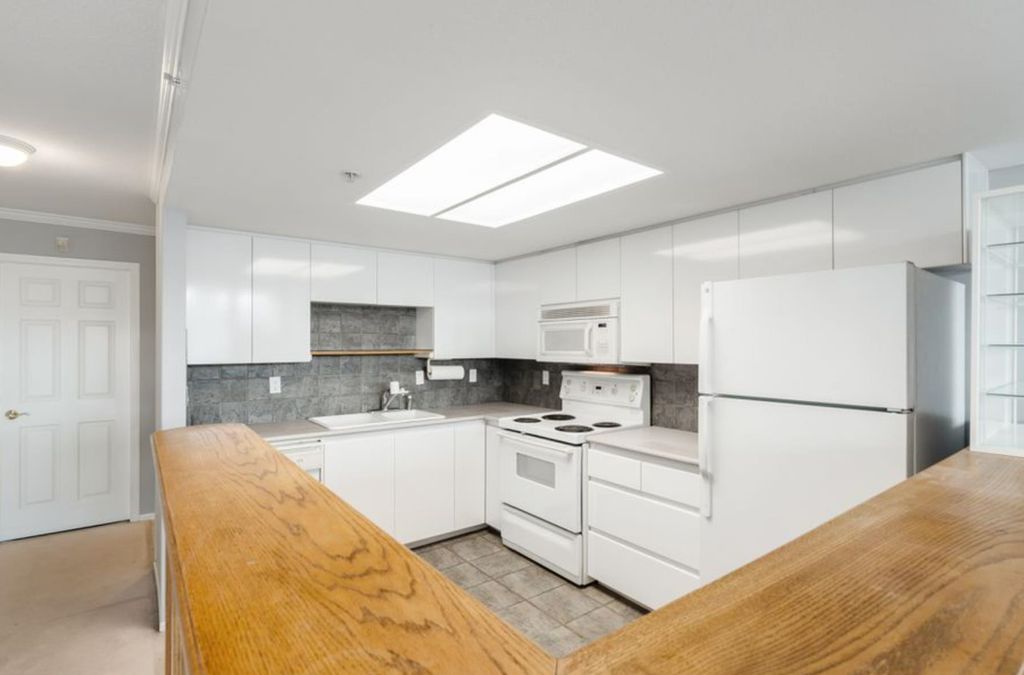 listing image 1100394025204449513