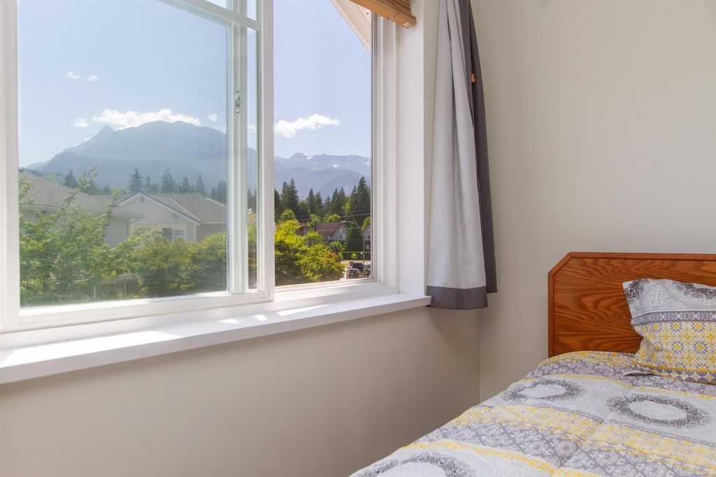 listing image 1103602936039960271
