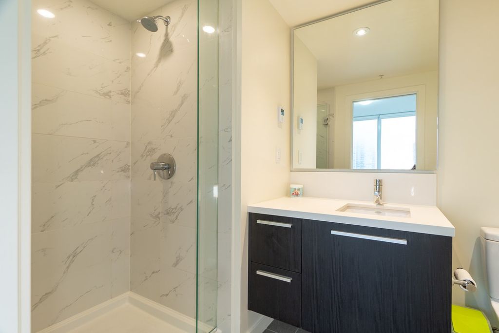 listing image 1100683005398714364