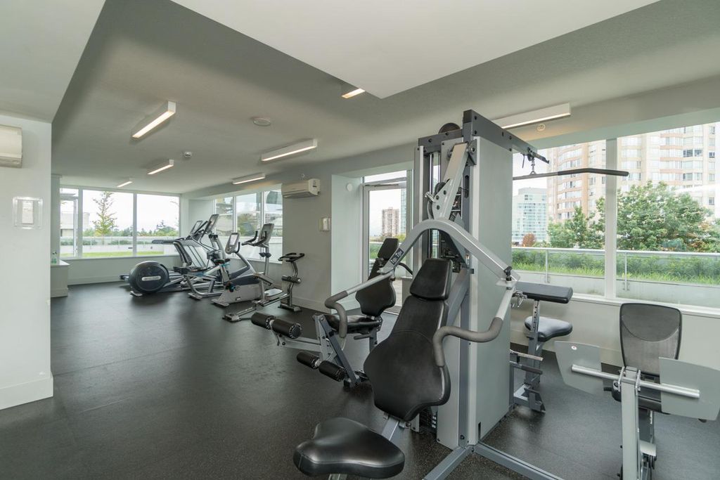 listing image 1103696287889333304