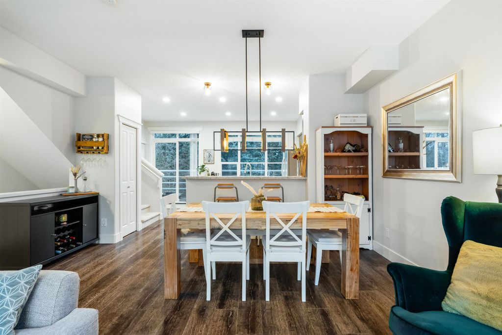 listing image 1107642753646528244