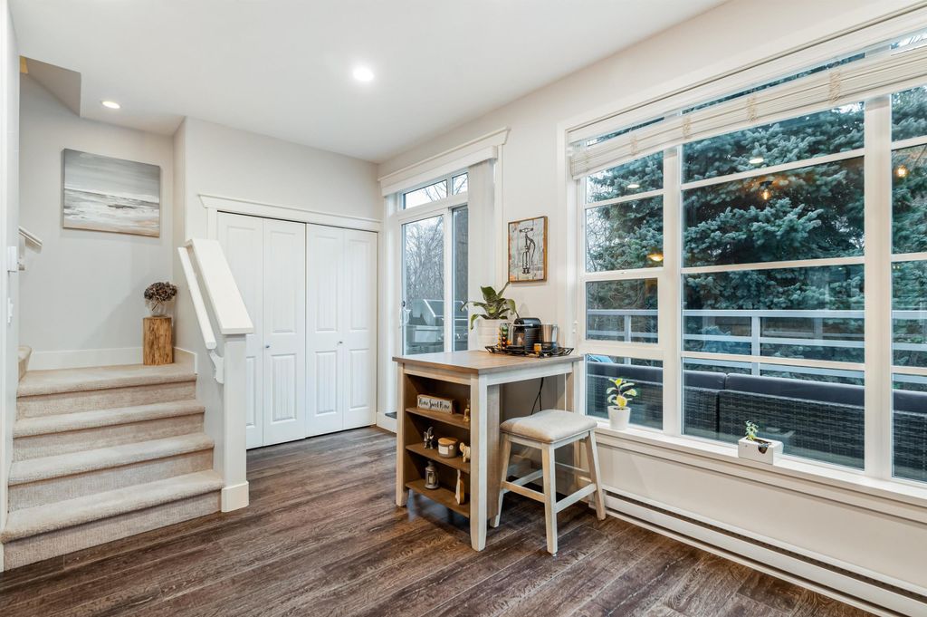 listing image 1102726803847111556