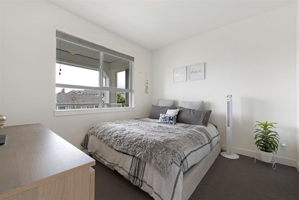 listing image 1106059772852151205