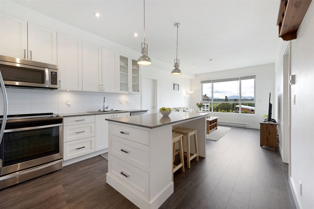 listing image 1108590208414098626