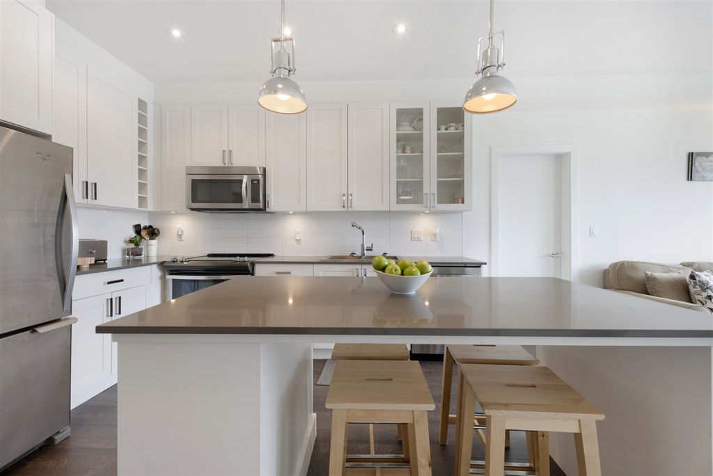 listing image 1109206471111936278