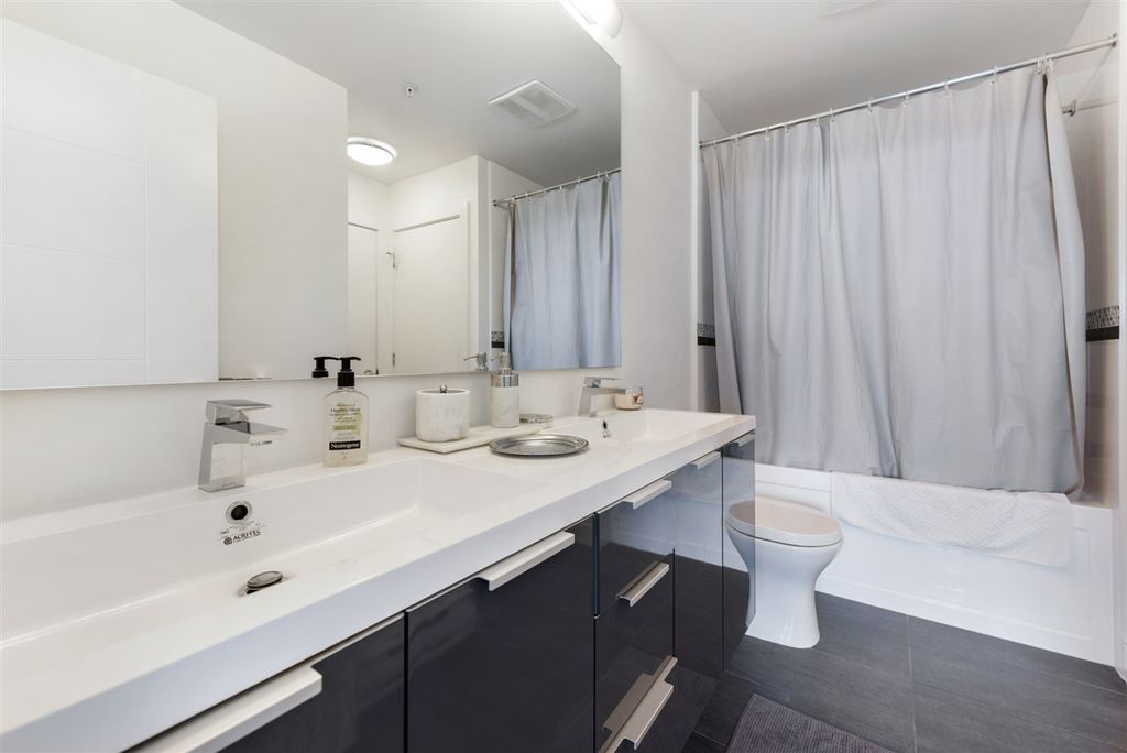 listing image 1101387972261451860