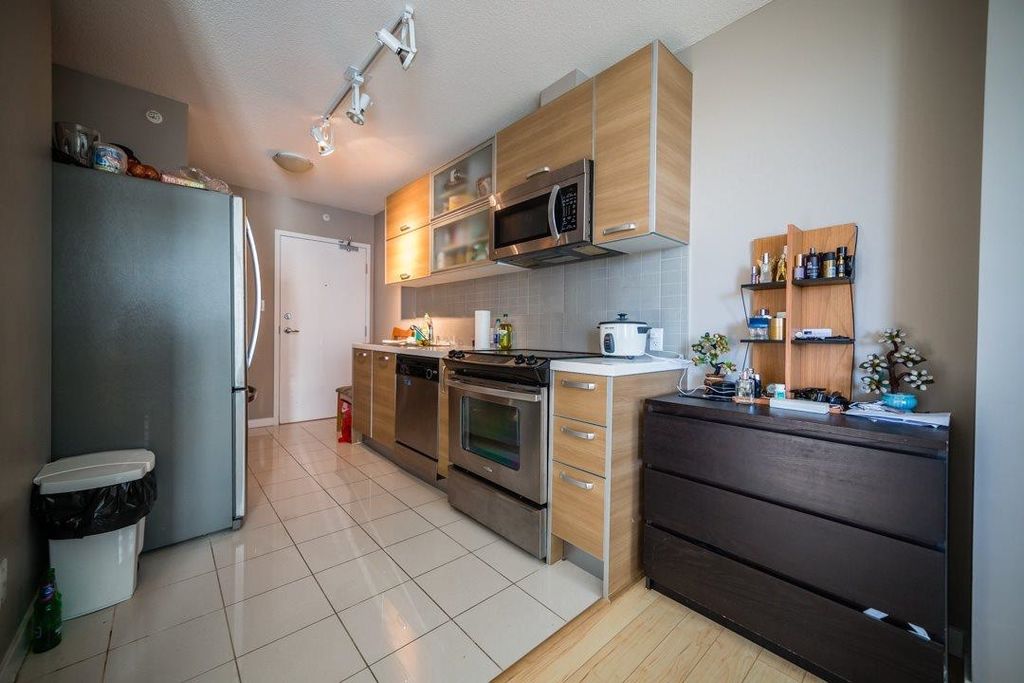 listing image 1102450168494473697