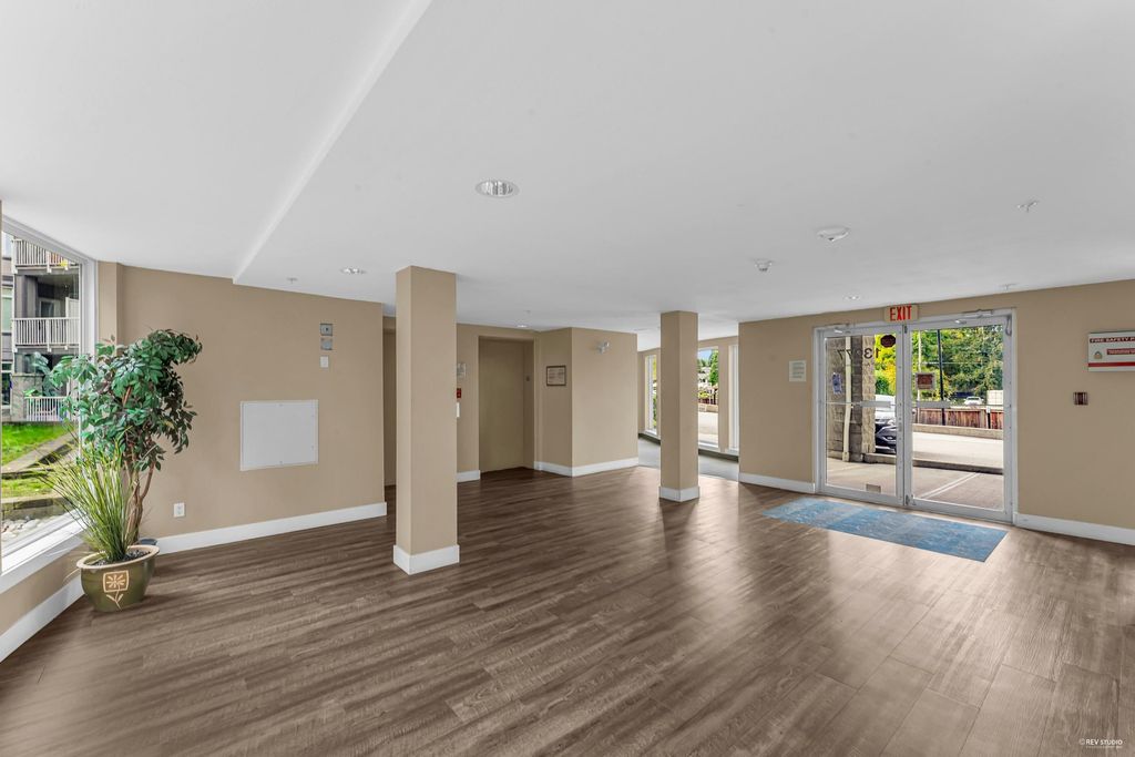 listing image 1102575001284189636