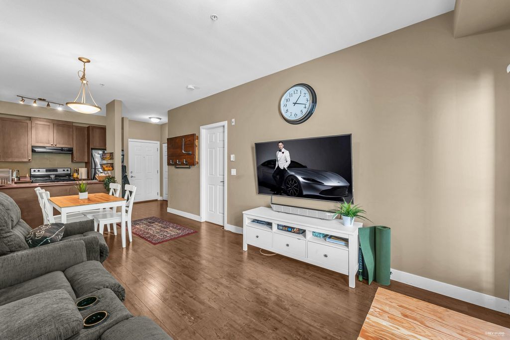 listing image 1101311092339102868