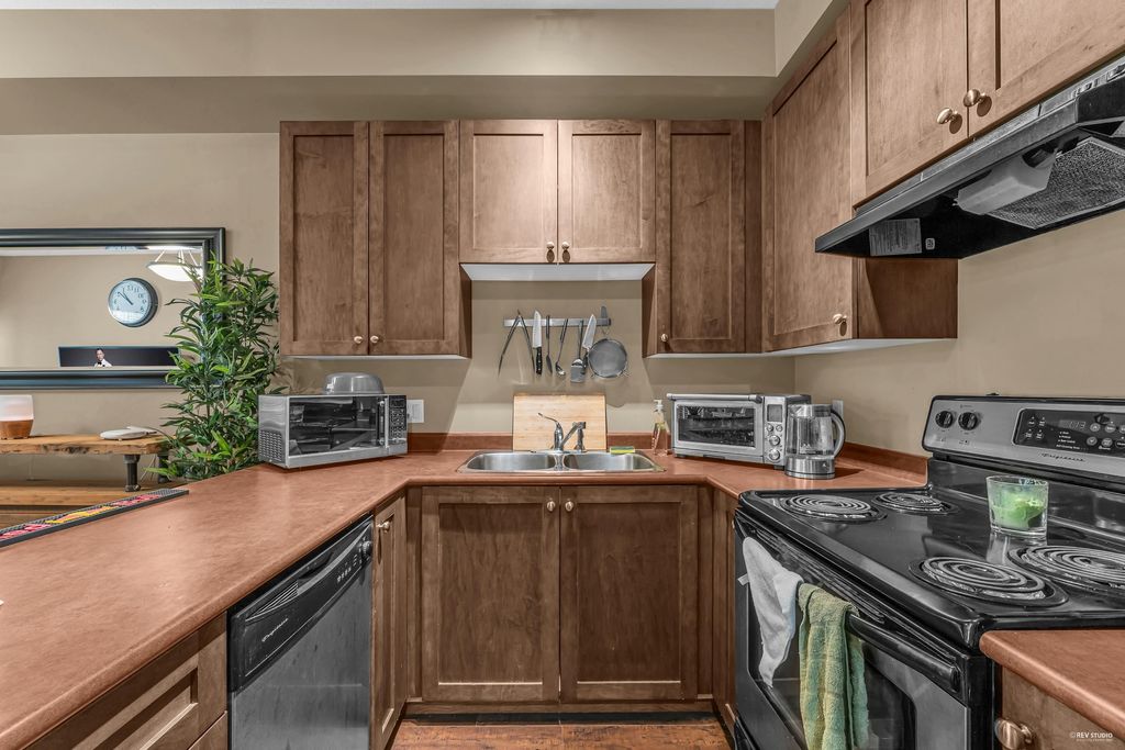 listing image 1102822064598918321