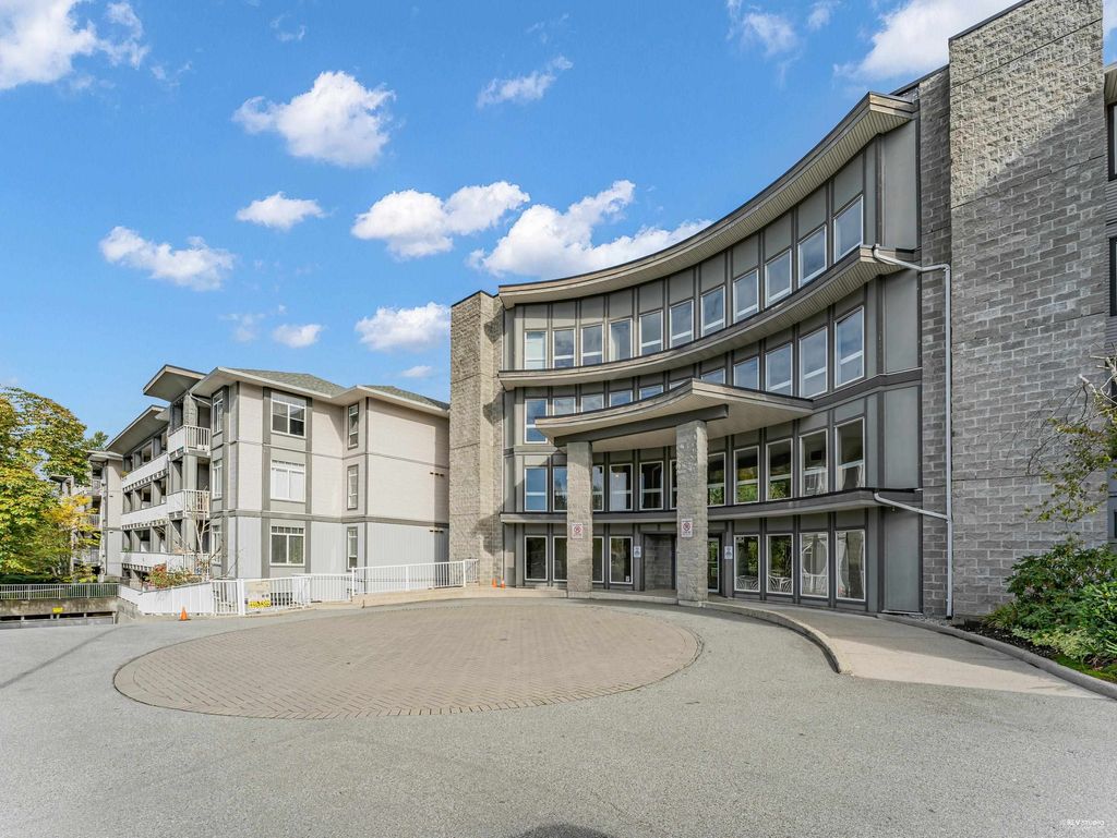 listing image 1102122045029200066