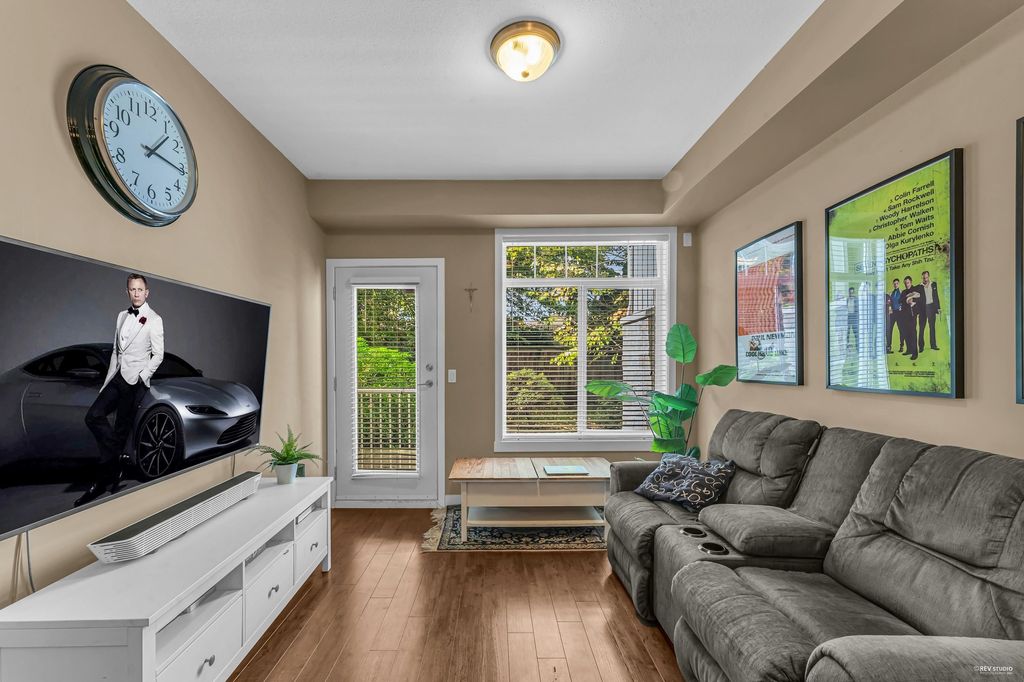 listing image 1100793683926138363