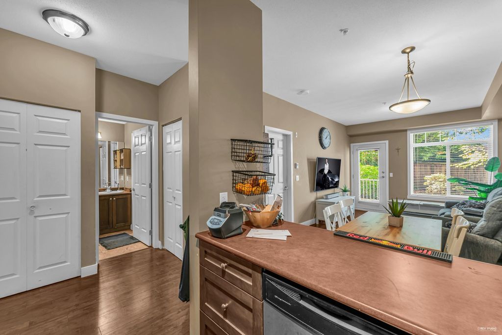 listing image 1106534370149594286