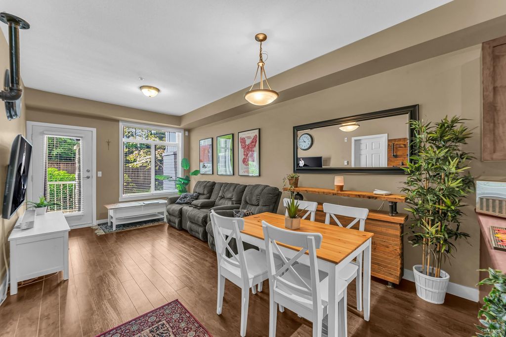 listing image 1105302616171084652