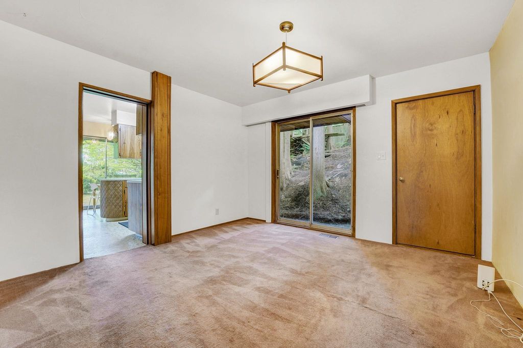 listing image 1103978557056450304