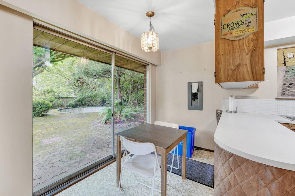 listing image 1106114663993029961