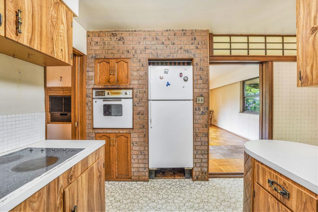 listing image 1100983482315063605