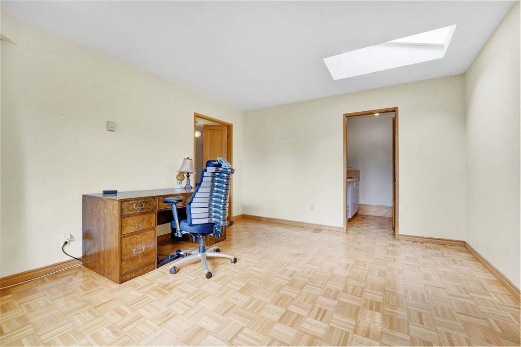listing image 1108469805645273924