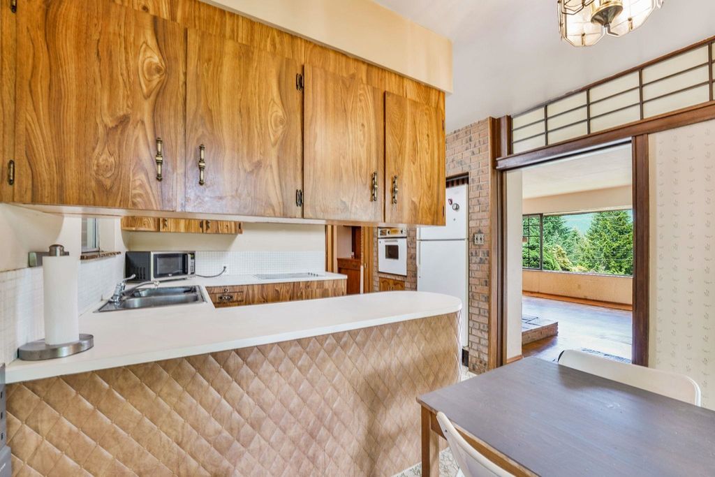 listing image 1103329411455331337