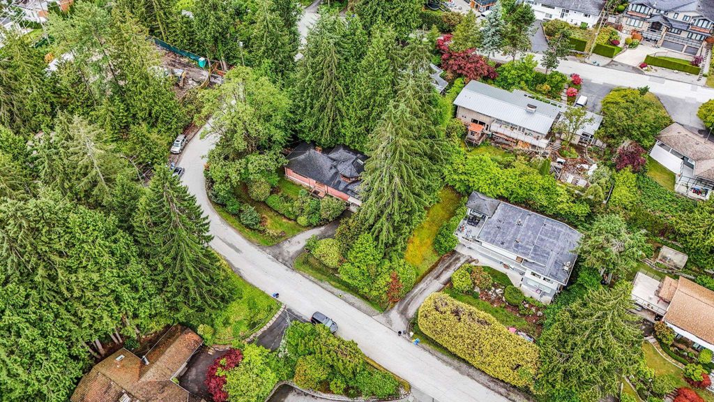 listing image 1102343377711482602
