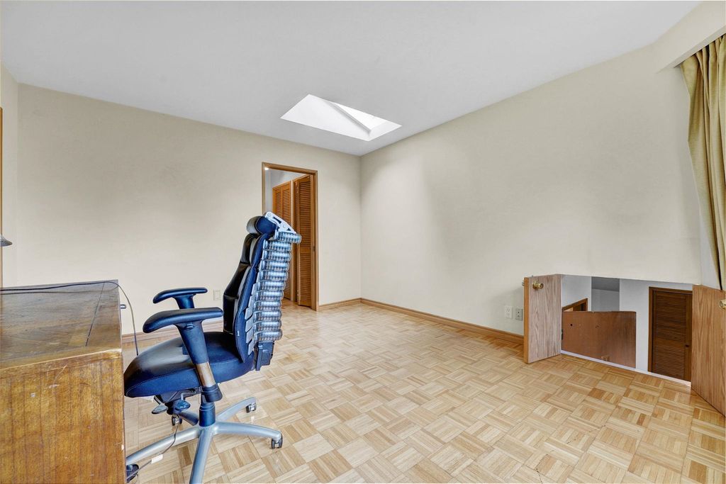 listing image 1104991655630561440