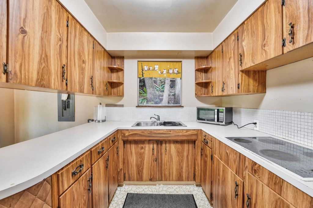 listing image 1105870841392304424