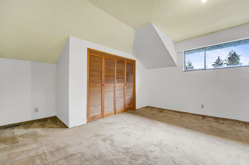 listing image 1103733119924121698
