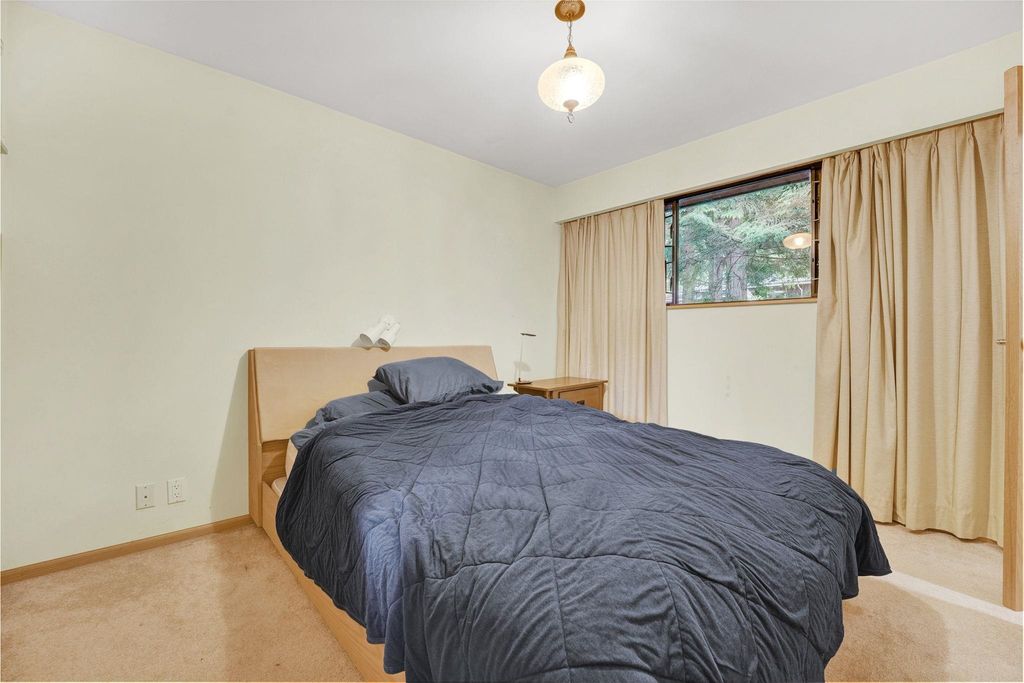 listing image 1107999439985170872