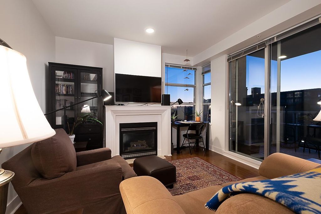 listing image 1107127657960234720