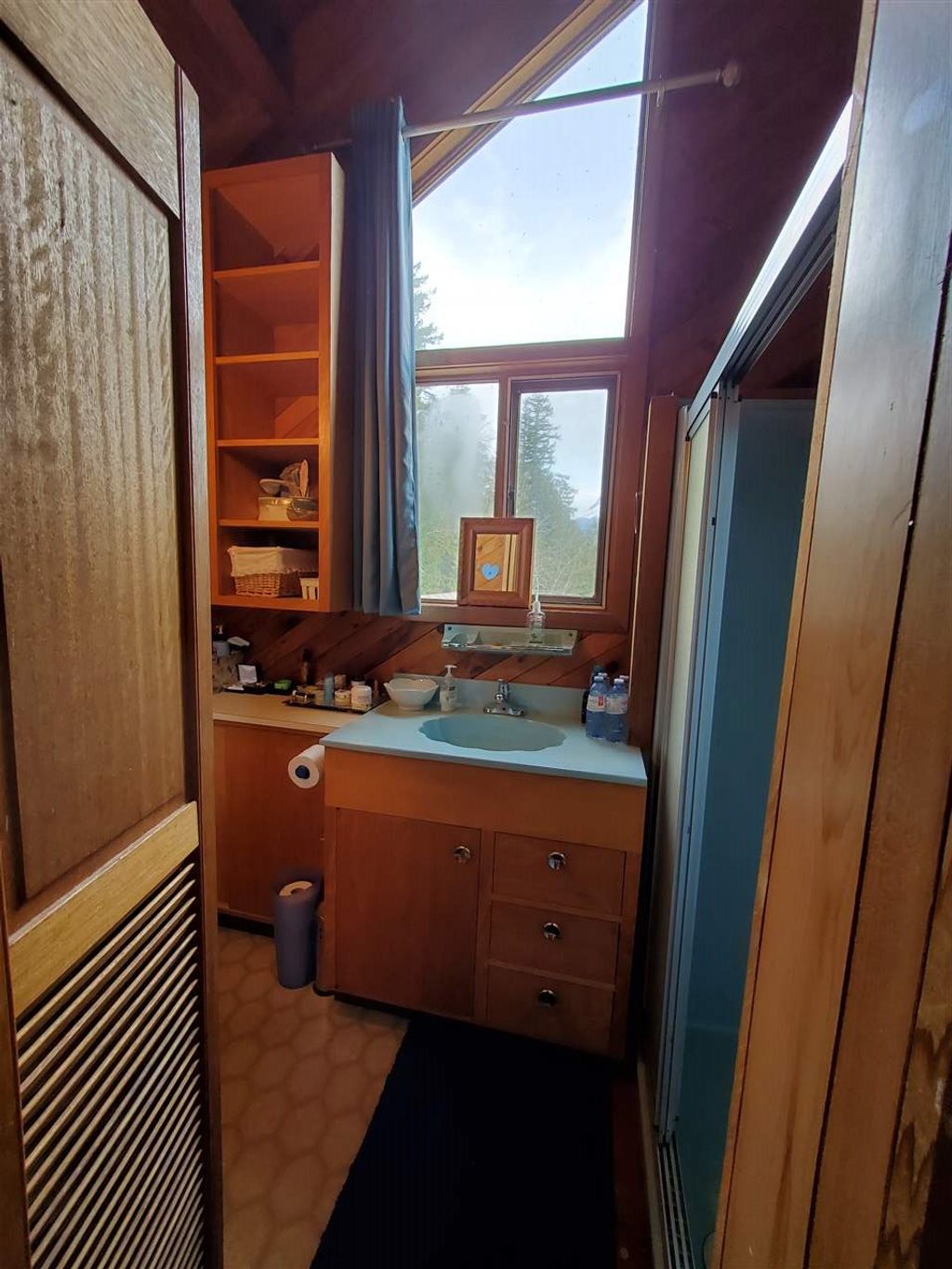 listing image 1101846861689649460