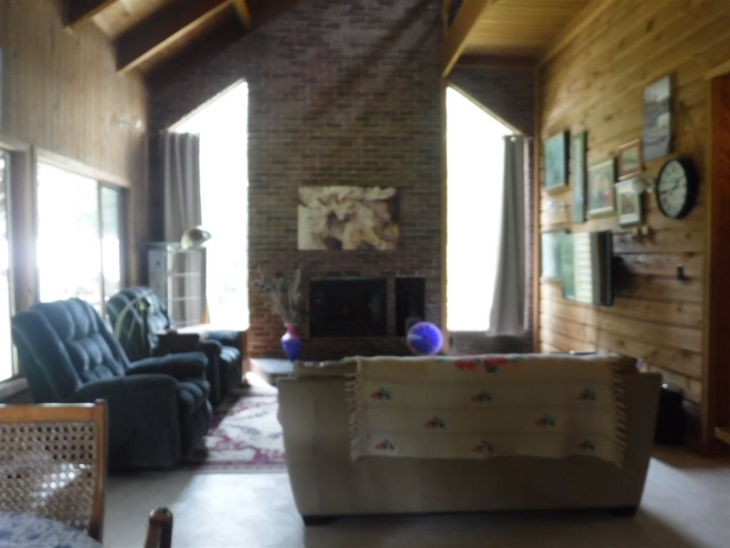 listing image 1102744504994951335