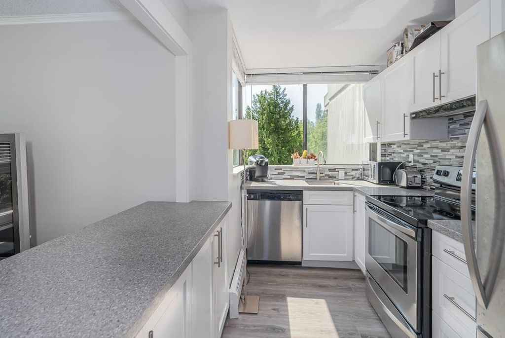 listing image 1107797632756130767