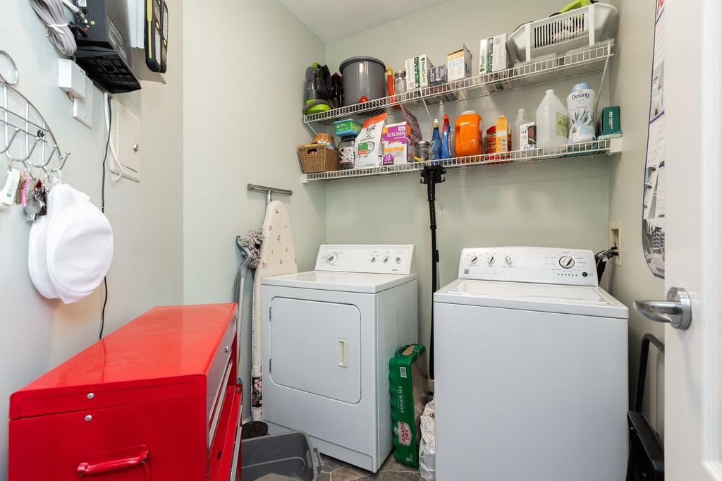 listing image 1104728166474478168