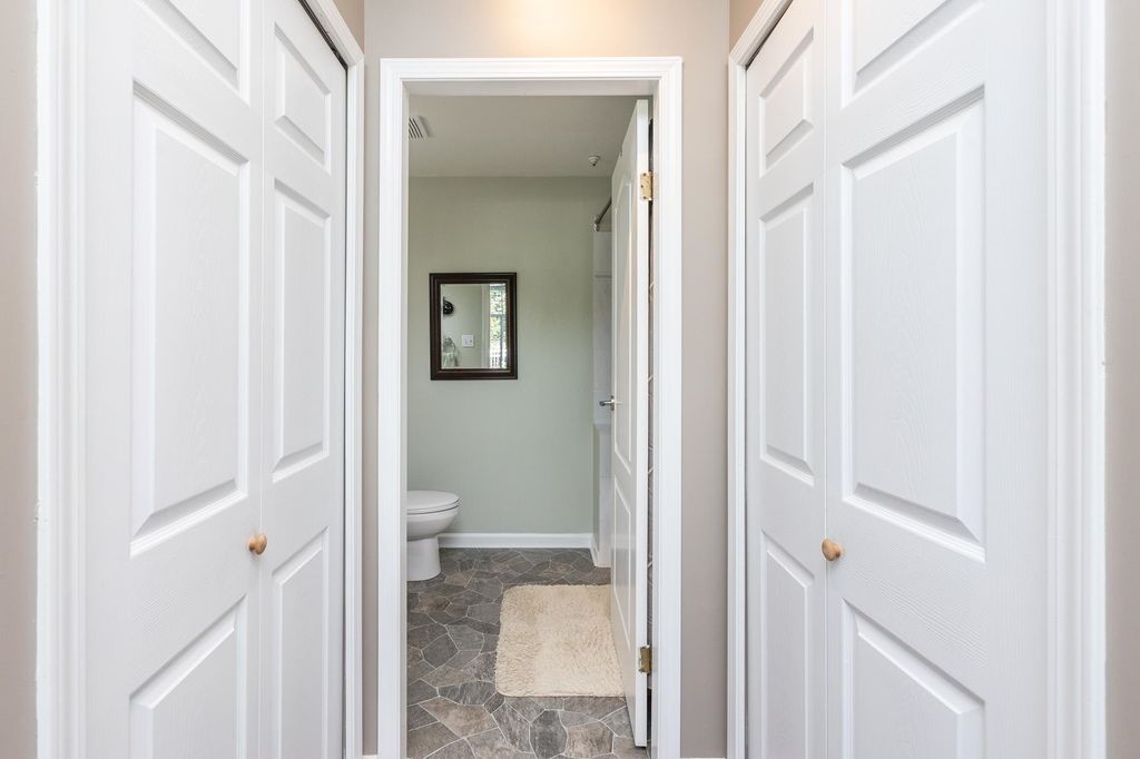 listing image 1109321081788408794