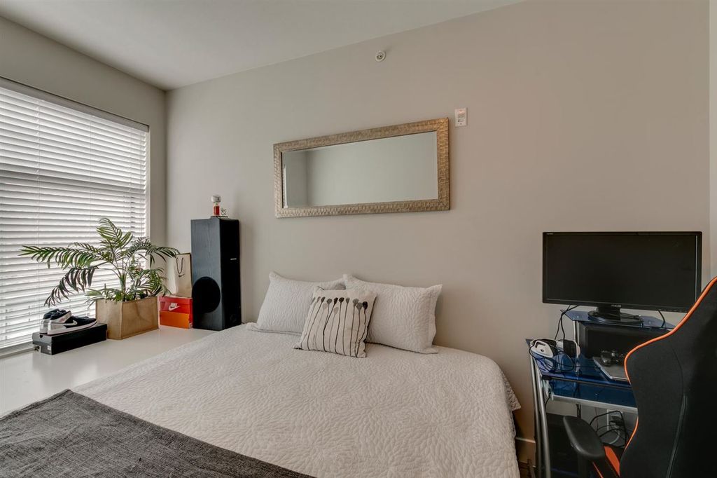 listing image 1109994084635203016