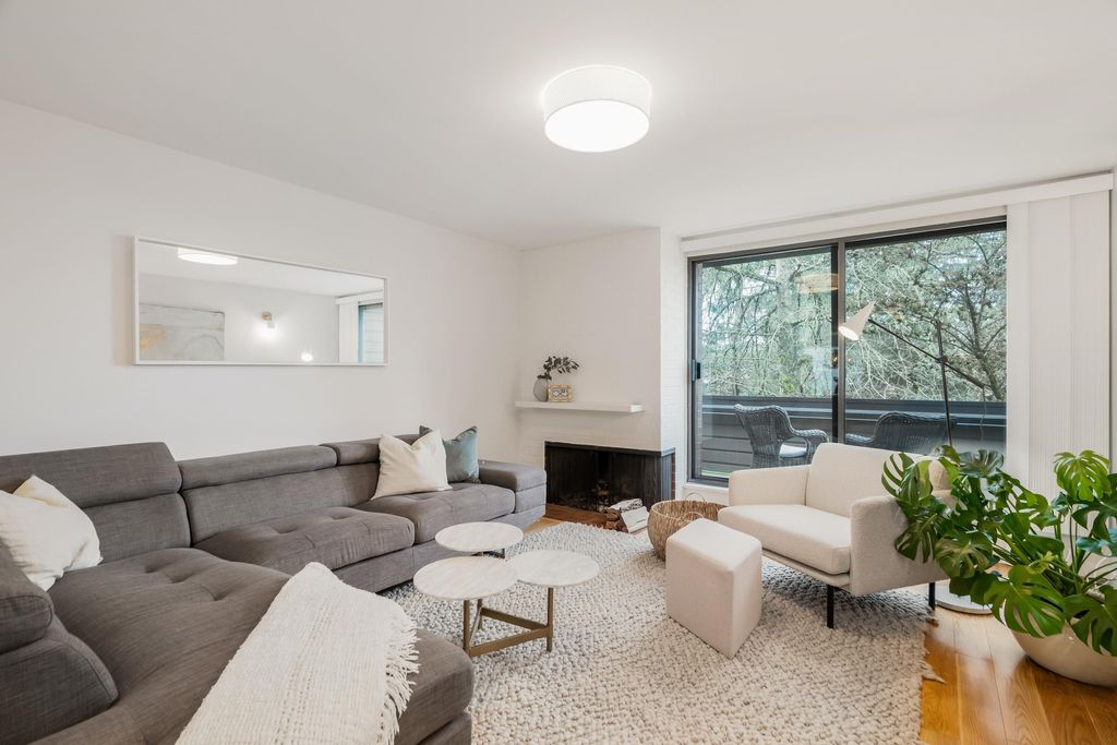 listing image 1107609754173935563
