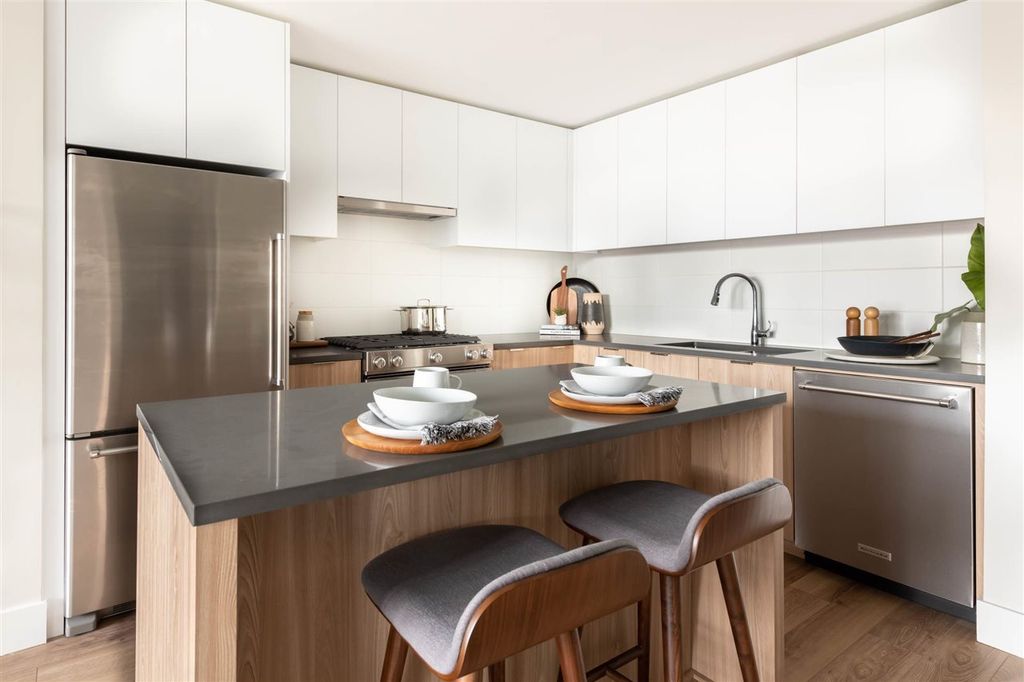 listing image 1105209936989458261