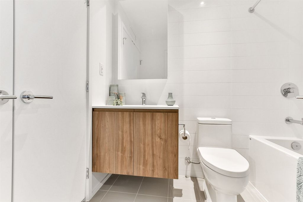 listing image 1100777835095161924