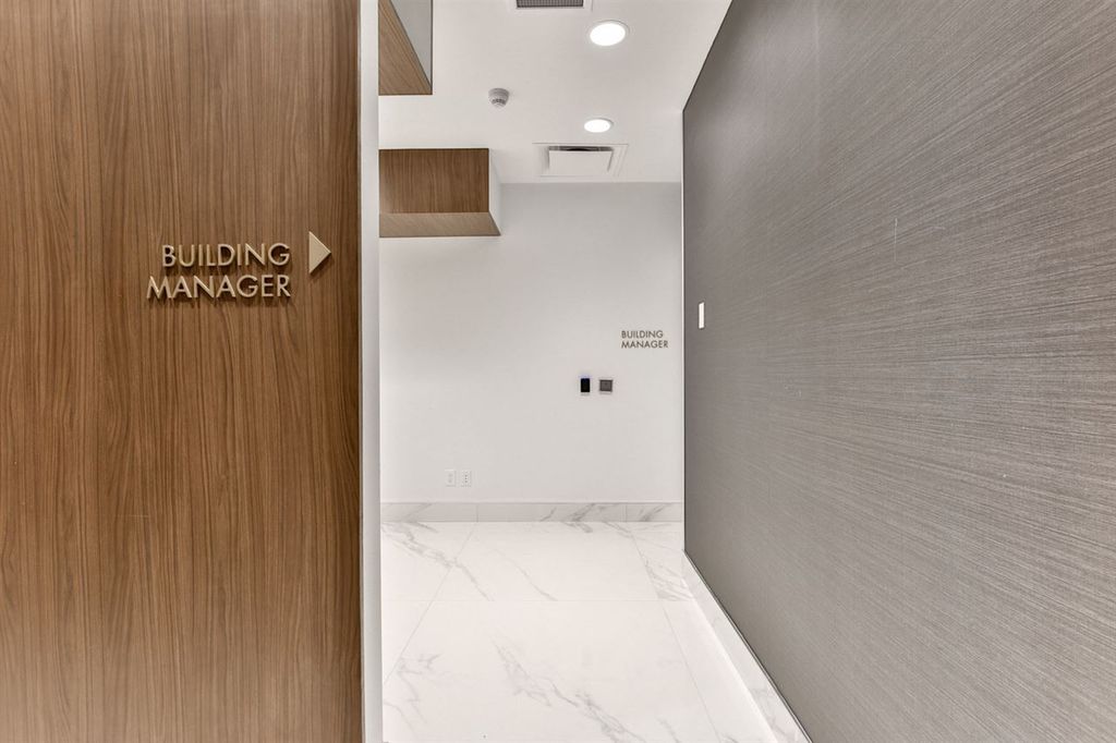 listing image 1108688911129361865