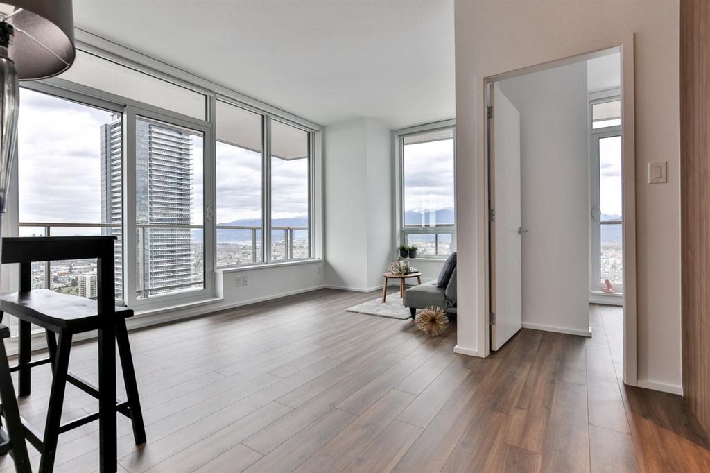 listing image 1100117246990333736